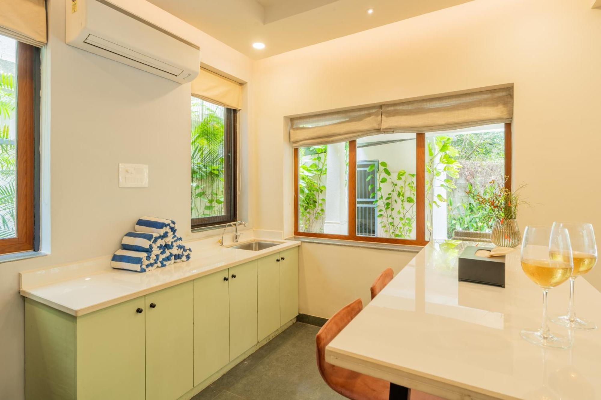 Elivaas 3 Bhk Pvt Pool & Bar - Villa Valerie Oxel Bagian luar foto